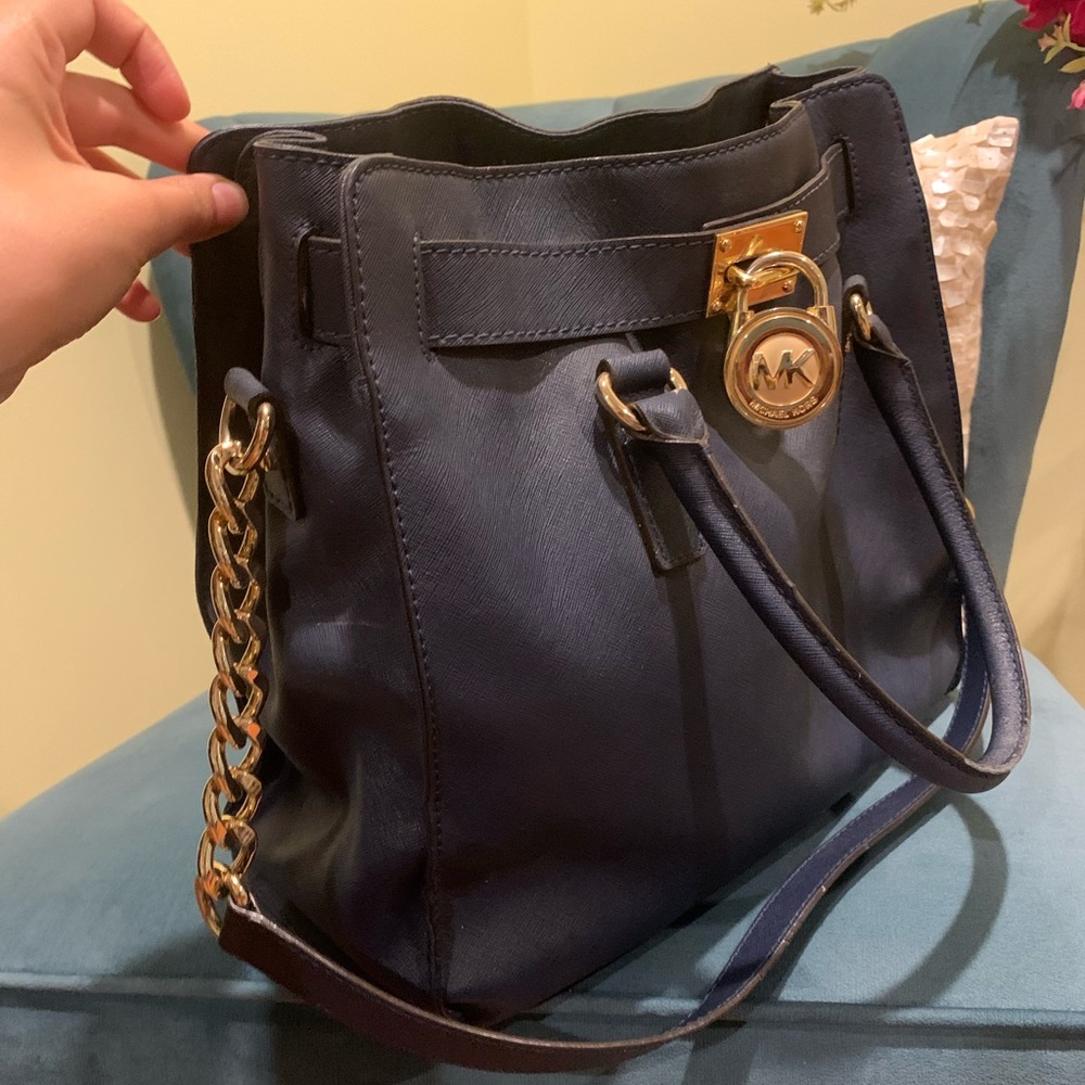 Beautiful Navy Micheal Kors Bag